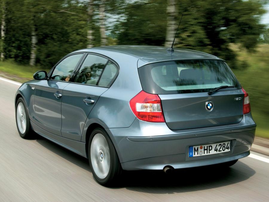  BMW 120i 5-Door 2004 года  (фото 8 из 19)